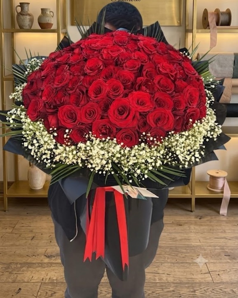 Royal VIP 101 Kırmızı Gül Buketi